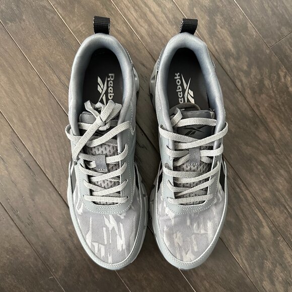 Reebok Gray & White US Men's 10 Athletic Shoes NWOT - Picture 2 of 10